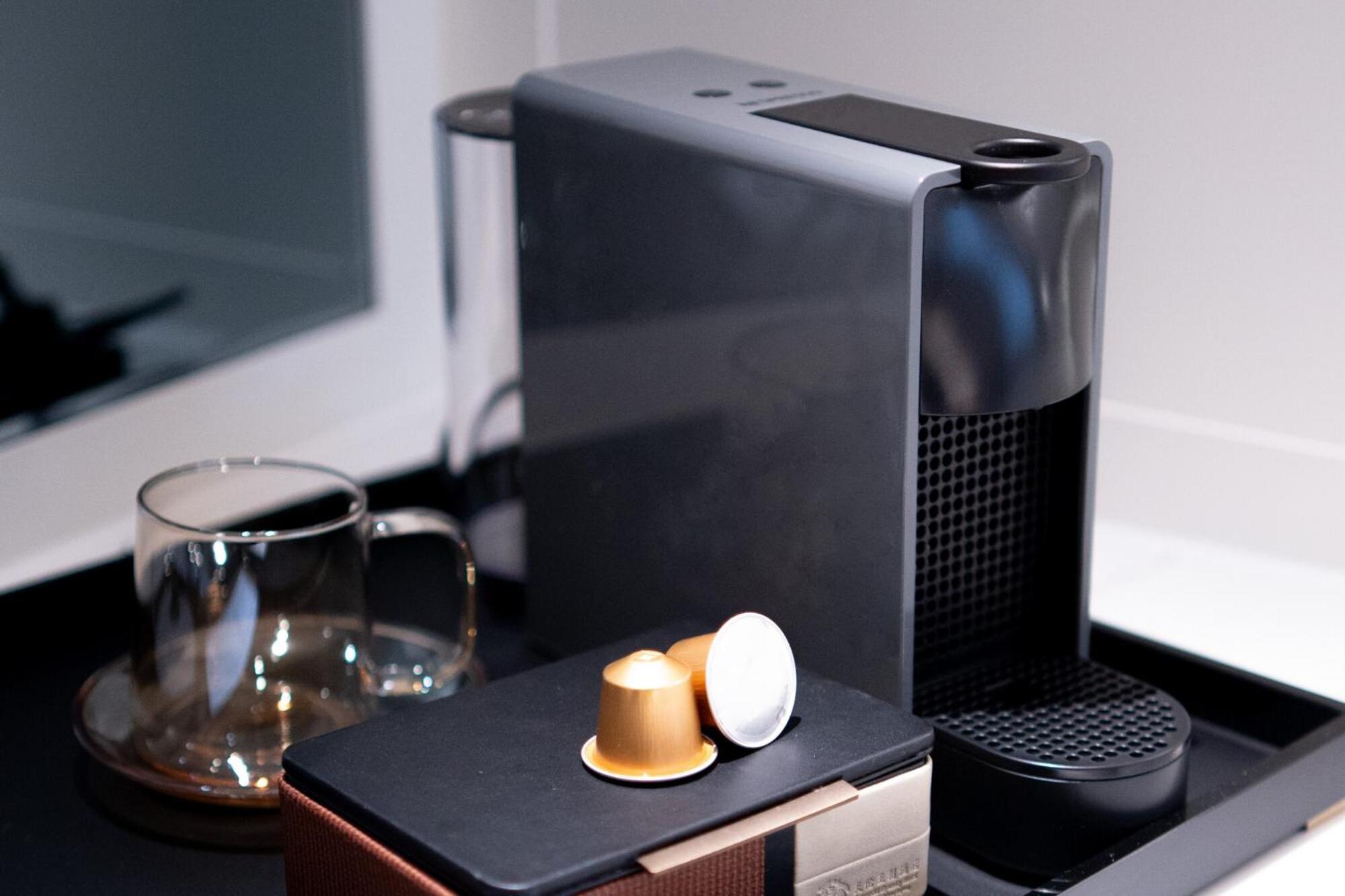 Sunworld Dynasty Hotel Beijing Wangfujing Zewnętrze zdjęcie A Nespresso machine